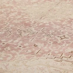 Wecon Home Kurzflorteppich Past Future - Kunstfaser - Warmes Beige - 160 x 230 cm 12 Wecon Home Kurzflorteppich Past Future - Kunstfaser - Warmes Beige - 160 x 230 cm -Teppiche populaire boutique 1000148033 181219 11195801289 GALLERYIMAGES P000000001000148033