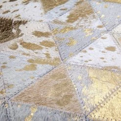 Kayoom Fellteppich Rocket 410 - Echtleder - Gold - 200 x 290 cm 7 Kayoom Fellteppich Rocket 410 - Echtleder - Gold - 200 x 290 cm -Teppiche populaire boutique 1000165167 190315 16474500001 GALLERYIMAGES P000000001000165167