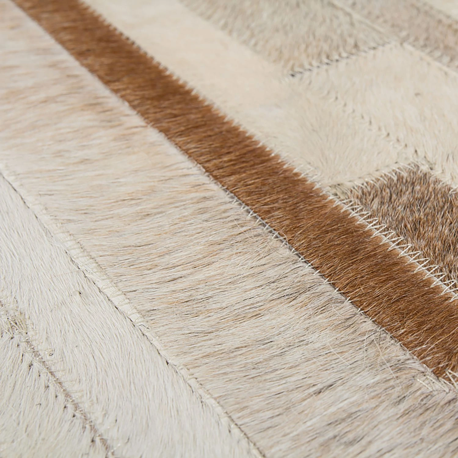 Kayoom Fellteppich Lavish 110 - Echtleder - Creme - 150 x 80 cm 4 Kayoom Fellteppich Lavish 110 - Echtleder - Creme - 150 x 80 cm – Bild 4