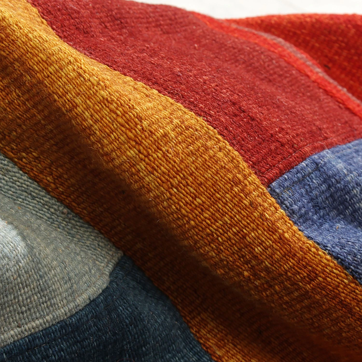 Kayoom Kurzflorteppich Radical 335 - Wolle - Rot / Multi - 290 x 200 cm 4 Kayoom Kurzflorteppich Radical 335 - Wolle - Rot / Multi - 290 x 200 cm – Bild 4