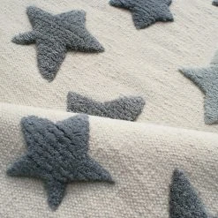 Happy Rugs Kinderteppich Seastar - Wolle - Blaugrau - 100 x 160 cm 7 Happy Rugs Kinderteppich Seastar - Wolle - Blaugrau - 100 x 160 cm -Teppiche populaire boutique 1000197149 200110 11234800045 DETAILS P000000001000197149