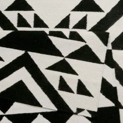 Accessorize Wollteppich Mellow I - Schurwolle - Schwarz - 80 x 150 cm 11 Accessorize Wollteppich Mellow I - Schurwolle - Schwarz - 80 x 150 cm -Teppiche populaire boutique 1000220008 200727 17392100072 DETAILS P000000001000220008