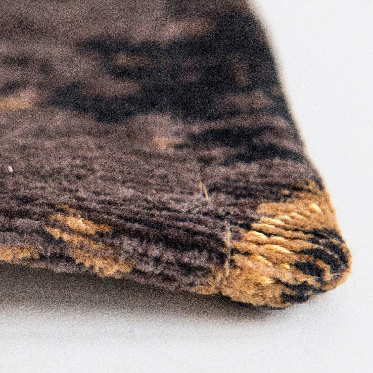 Louis De Poortere Kurzflorteppich Cracks - Baumwolle / Polyester - Kupfer / Schwarz - 140 x 200 cm 4 Louis De Poortere Kurzflorteppich Cracks - Baumwolle / Polyester - Kupfer / Schwarz - 140 x 200 cm – Bild 4