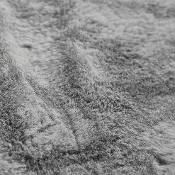 Andiamo Kunstfell Teppich Novara - Polyester - Lichtgrau - 160 x 230 cm 17 Andiamo Kunstfell Teppich Novara - Polyester - Lichtgrau - 160 x 230 cm -Teppiche populaire boutique 1000232730 220616 070 DETAILS P000000001000232730