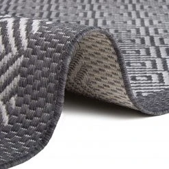 Top Square Teppich Burzet - Polypropylen - Silber / Grau - 80 x 150 cm 7 Top Square Teppich Burzet - Polypropylen - Silber / Grau - 80 x 150 cm -Teppiche populaire boutique 1000246933 210305 13311000284 DETAILS P000000001000246933