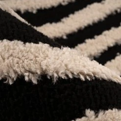INSTYLE by Kayoom Hochflorteppich Lovis 600 - Polypropylen - Creme / Schwarz - 120 x 170 cm -Teppiche populaire boutique 1000334161 220303 032 DETAILS P000000001000334161