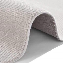 ELLE DECORATION Kurzflorteppich Alagnon - Viskose / Polyester - Creme - 200 x 300 cm 7 ELLE DECORATION Kurzflorteppich Alagnon - Viskose / Polyester - Creme - 200 x 300 cm -Teppiche populaire boutique 1000340680 220401 040 DETAILS P000000001000340680