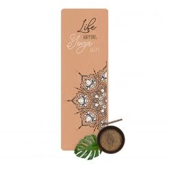 Bilderwelten Läufer/Yogamatte Life Happens Yoga Helps - Oberfläche: Kork / Unterseite: Naturkautschuk - Schwarz 11 Bilderwelten Läufer/Yogamatte Life Happens Yoga Helps - Oberfläche: Kork / Unterseite: Naturkautschuk - Schwarz -Teppiche populaire boutique 1000346123 220517 040 DETAILS P000000001000346123